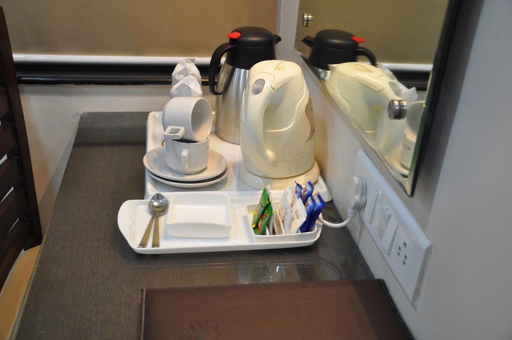 Hotel Savera Patna  Room photo